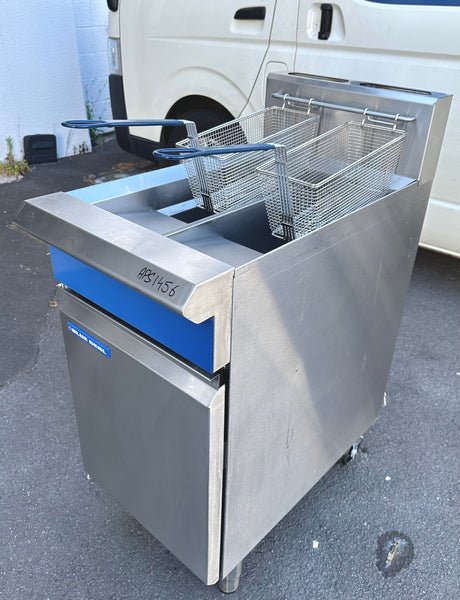 Blue Seal Evolution Series GT46 - 450mm Twin Pan Gas Fryer With Warran