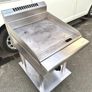 Waldorf by Moffat Freestanding Natural Gas Griddle GP8600G-LS With Warranty (Refurbished)