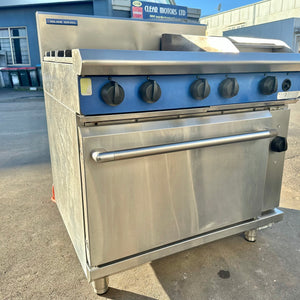 Blue Seal Convection electric Oven. Range with 4 gas Burners & Griddle 900mm With Warranty