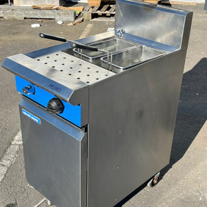 Blue Seal Evolution Series G47 - 450mm Gas Pasta Cooker With Warranty